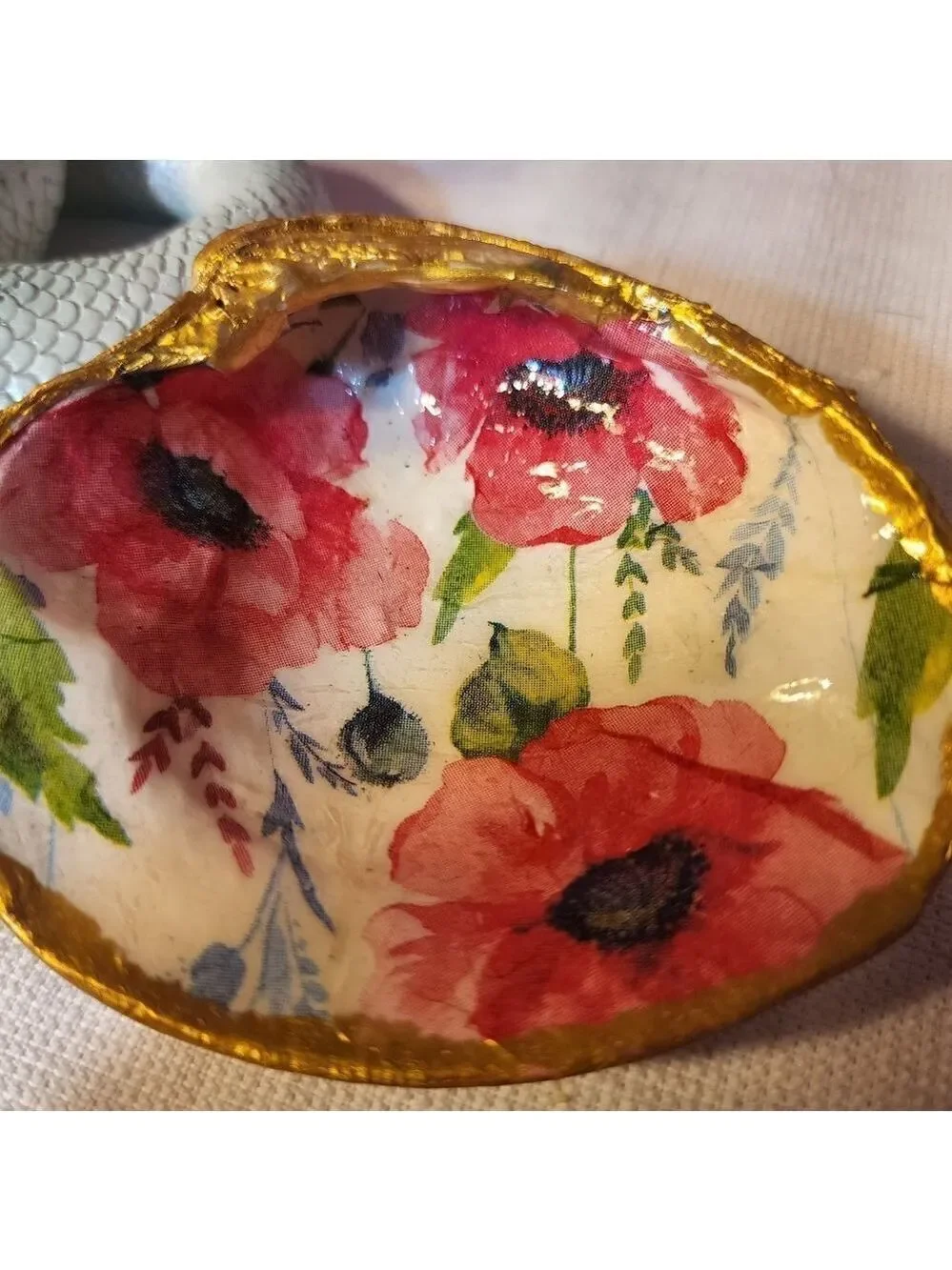 DECOUPAGE  PINK FLOWERS ON A CLAM SHELL